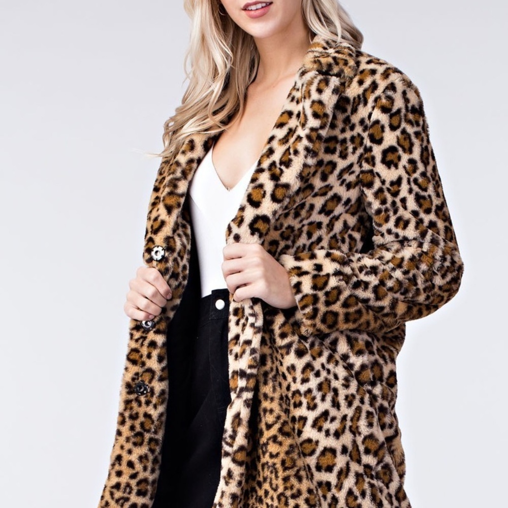 Leopard Fur Coat (1 Medium Left) - Picture 6 of 8